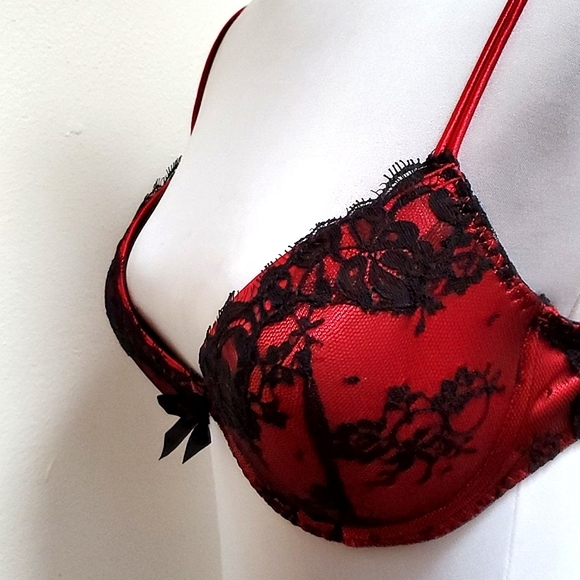 Bra & (2) Panty Set Sizes 38C/1x Red & Blk Lace By Delicates - Picture 5 of 17